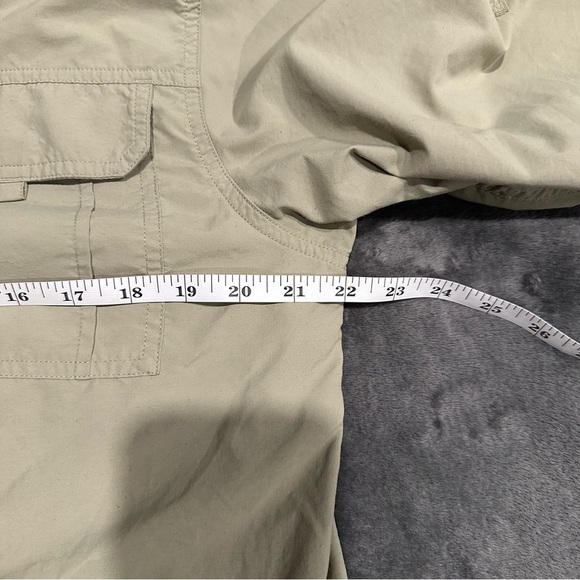 Eastern Mountain Sports‎ Mens Shirt S Olive Green Long Sleeve Button up Vented - Picture 9 of 10